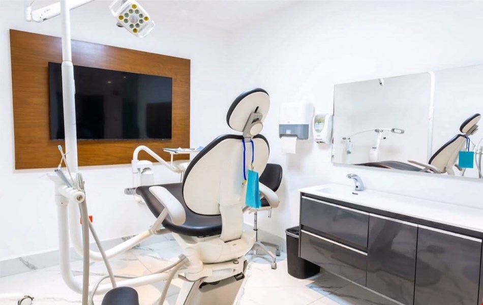 Dental Design Studio 2